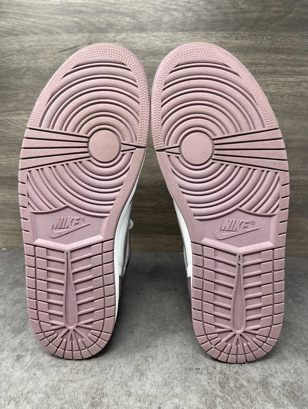 Air Jordan 1 Retro High OG Mauve Size 12 Mens DZ5485-105 White Purple Leather